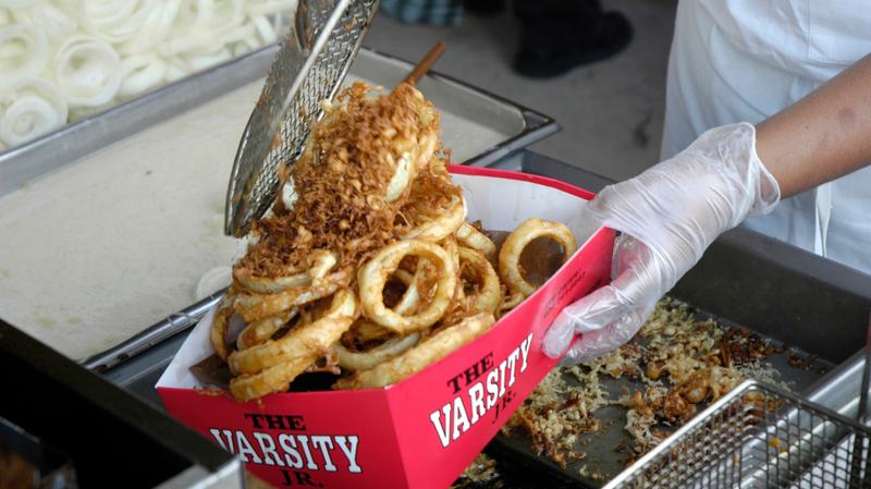 Illustration for article titled 91 years of chili dogs: How Atlanta’s The Varsity lasts and lasts
